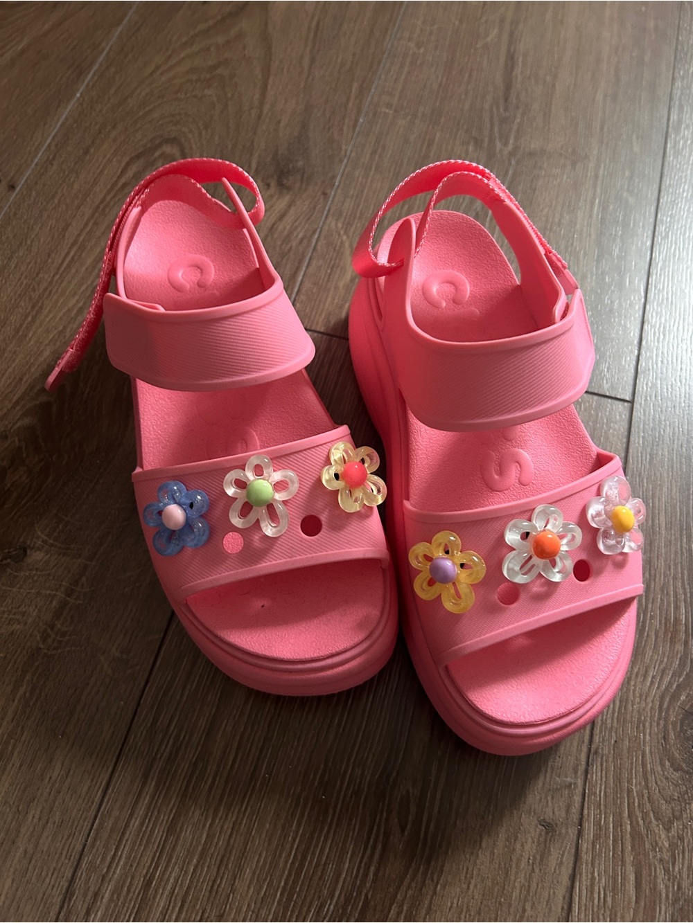 CROCS Soho Y-Strap Platform Sandal Pink Lemonade W6